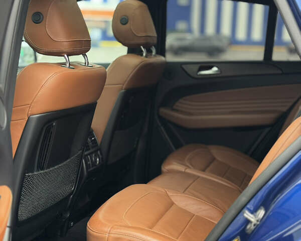 Синий Мерседес GLE-Class Coupe, объемом двигателя 3 л и пробегом 271 тыс. км за 48999 $, фото 15 на Automoto.ua