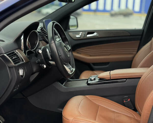 Синий Мерседес GLE-Class Coupe, объемом двигателя 3 л и пробегом 271 тыс. км за 49999 $, фото 12 на Automoto.ua