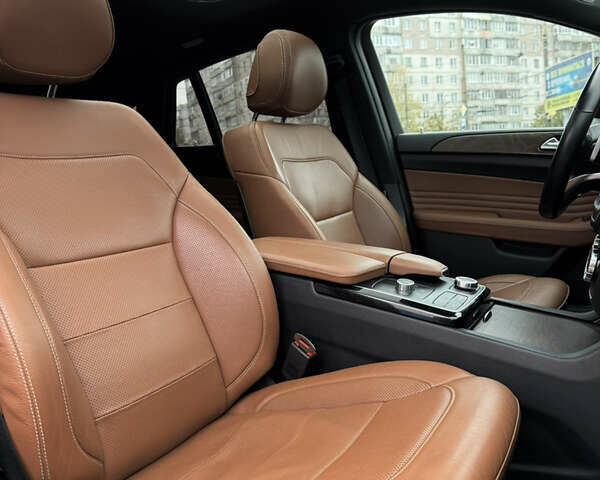 Синий Мерседес GLE-Class Coupe, объемом двигателя 3 л и пробегом 271 тыс. км за 48999 $, фото 11 на Automoto.ua