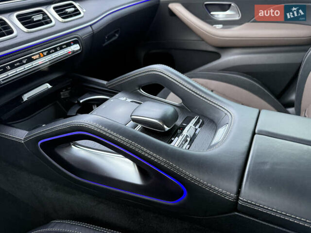 Синий Мерседес GLE-Class Coupe, объемом двигателя 3 л и пробегом 91 тыс. км за 85000 $, фото 35 на Automoto.ua