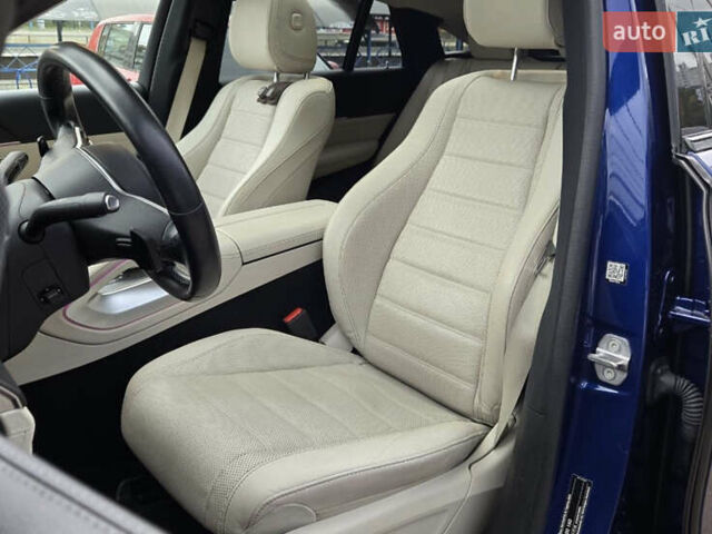 Синий Мерседес GLE-Class Coupe, объемом двигателя 2.93 л и пробегом 62 тыс. км за 77000 $, фото 6 на Automoto.ua