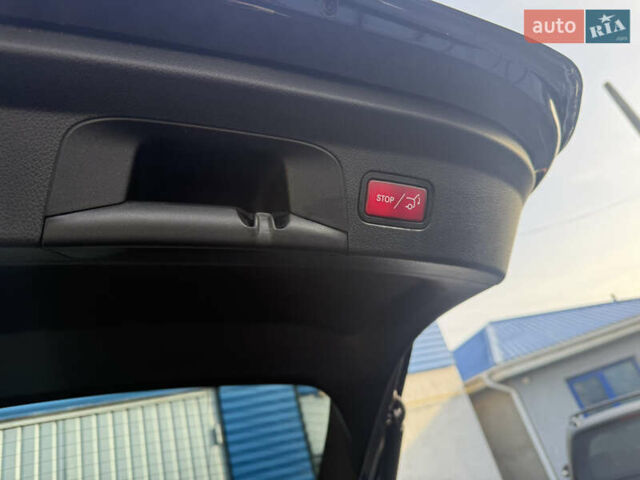 Синий Мерседес GLE-Class Coupe, объемом двигателя 3 л и пробегом 91 тыс. км за 85000 $, фото 31 на Automoto.ua