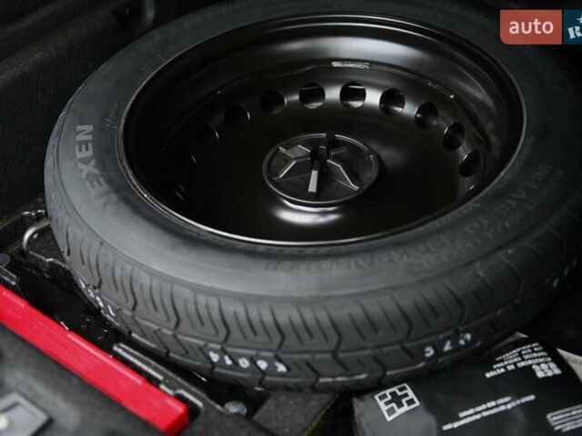 Синій Мерседес GLE-Class Coupe, об'ємом двигуна 1.99 л та пробігом 79 тис. км за 69999 $, фото 67 на Automoto.ua