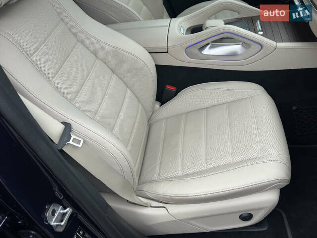 Мерседес GLE-Class Coupe 2021 в Киеве на Automoto.ua Синий Мерседес GLE-Class Coupe, объемом двигателя 2.93 л и пробегом 38 тыс. км за 74700 $, фото 33 на Automoto.ua
