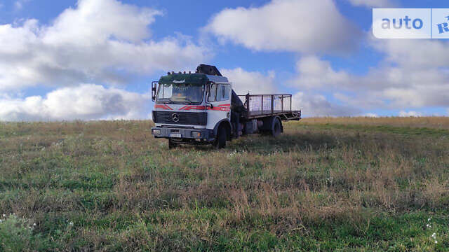 Белый Мерседес LK-Series, объемом двигателя 11.31 л и пробегом 450 тыс. км за 22500 $, фото 4 на Automoto.ua