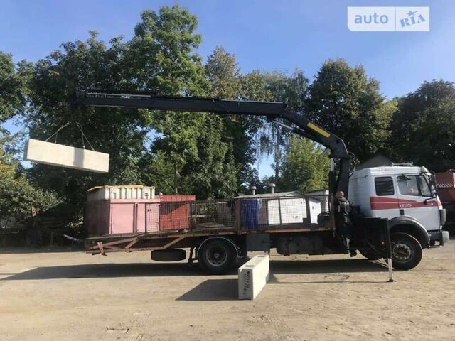 Белый Мерседес LK-Series, объемом двигателя 11.31 л и пробегом 450 тыс. км за 22500 $, фото 5 на Automoto.ua