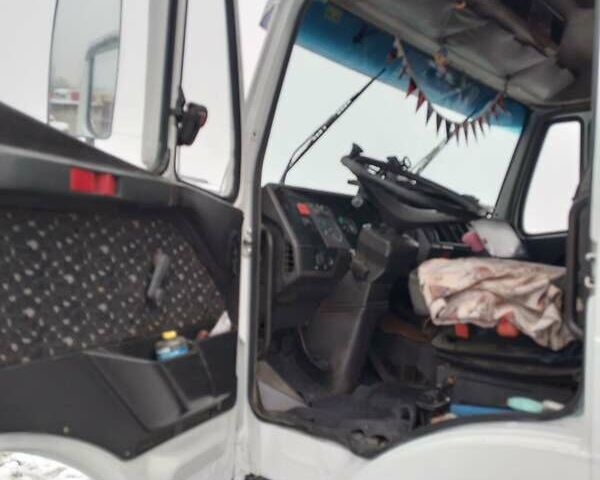 Белый Мерседес LK-Series, объемом двигателя 13 л и пробегом 650 тыс. км за 17500 $, фото 4 на Automoto.ua