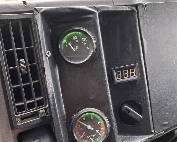 Белый Мерседес LK-Series, объемом двигателя 9 л и пробегом 500 тыс. км за 8000 $, фото 9 на Automoto.ua