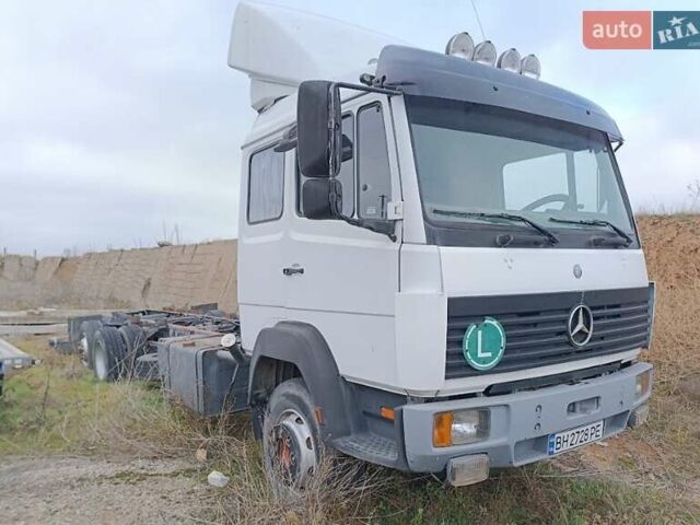 Білий Мерседес LK-Series, об'ємом двигуна 5.96 л та пробігом 837 тис. км за 10300 $, фото 1 на Automoto.ua