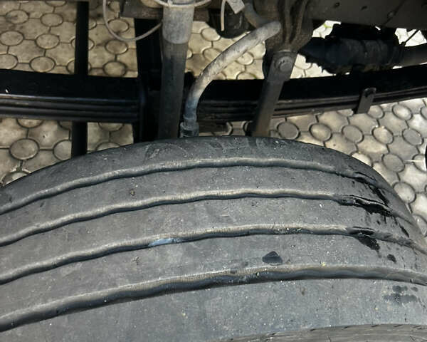 Фиолетовый Мерседес LK-Series, объемом двигателя 5.97 л и пробегом 447 тыс. км за 8200 $, фото 14 на Automoto.ua