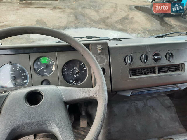 Красный Мерседес LK-Series, объемом двигателя 4.29 л и пробегом 857 тыс. км за 6500 $, фото 10 на Automoto.ua