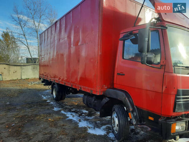 Красный Мерседес LK-Series, объемом двигателя 4.29 л и пробегом 857 тыс. км за 6500 $, фото 2 на Automoto.ua