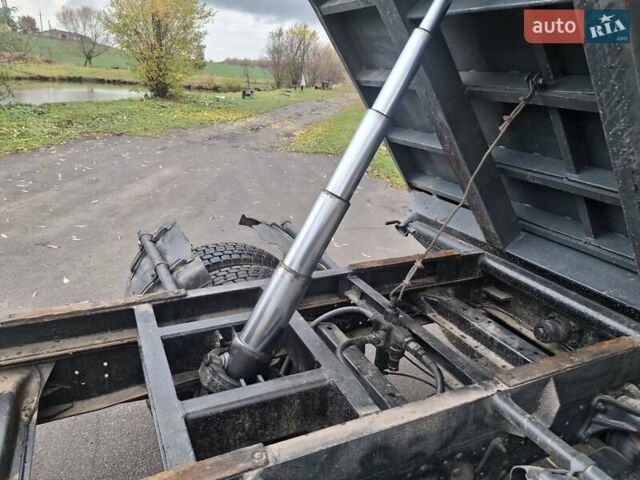 Красный Мерседес LK-Series, объемом двигателя 0 л и пробегом 512 тыс. км за 21000 $, фото 15 на Automoto.ua