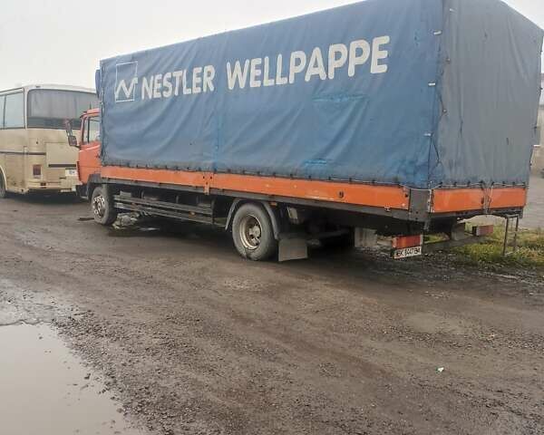 Червоний Мерседес LN-Series, об'ємом двигуна 6 л та пробігом 500 тис. км за 10000 $, фото 2 на Automoto.ua