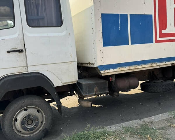 Мерседес LN-Series, об'ємом двигуна 6 л та пробігом 500 тис. км за 9999 $, фото 2 на Automoto.ua