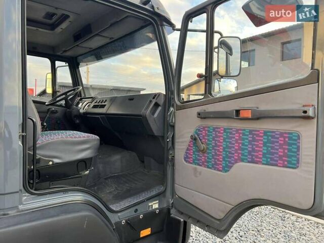 Серый Мерседес LN-Series, объемом двигателя 4.25 л и пробегом 370 тыс. км за 23999 $, фото 6 на Automoto.ua