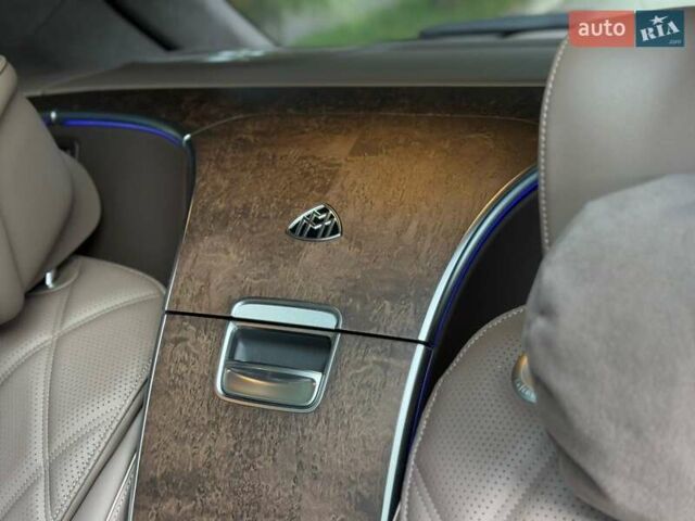 Чорний Мерседес Maybach EQS SUV, об'ємом двигуна 0 л та пробігом 3 тис. км за 207582 $, фото 47 на Automoto.ua