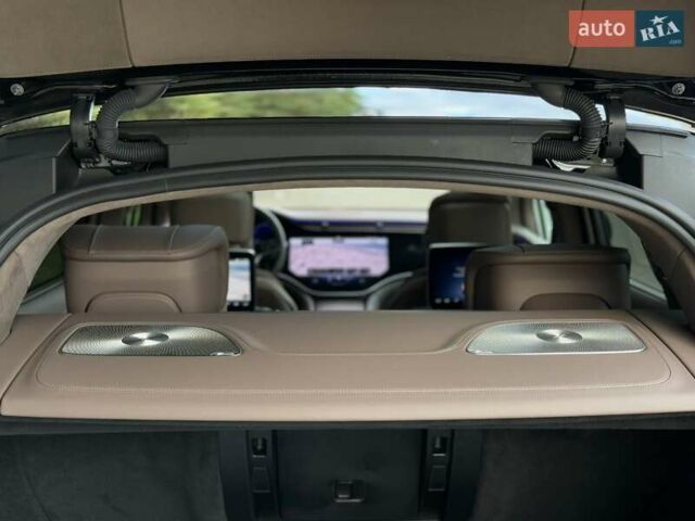Чорний Мерседес Maybach EQS SUV, об'ємом двигуна 0 л та пробігом 3 тис. км за 207582 $, фото 89 на Automoto.ua
