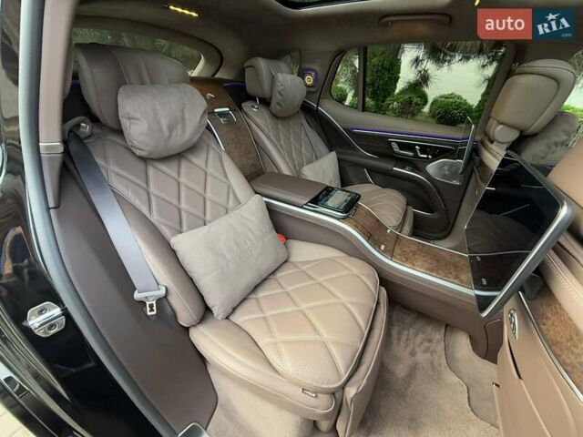 Чорний Мерседес Maybach EQS SUV, об'ємом двигуна 0 л та пробігом 3 тис. км за 207582 $, фото 65 на Automoto.ua