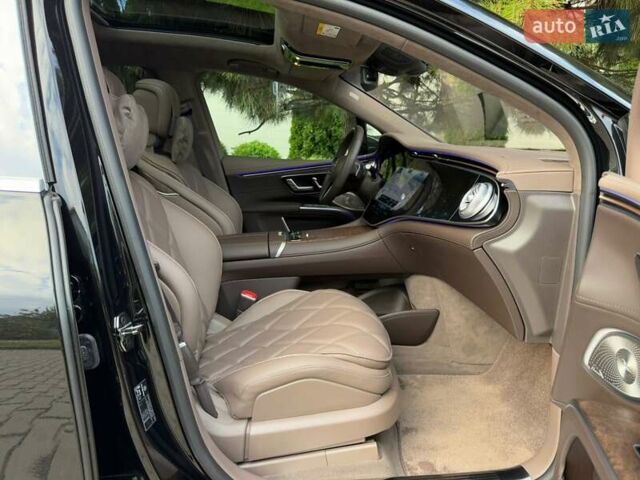 Чорний Мерседес Maybach EQS SUV, об'ємом двигуна 0 л та пробігом 3 тис. км за 207582 $, фото 76 на Automoto.ua