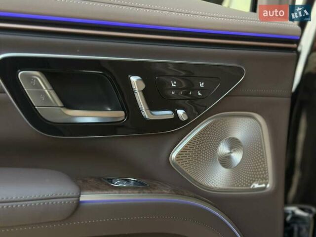 Чорний Мерседес Maybach EQS SUV, об'ємом двигуна 0 л та пробігом 3 тис. км за 207582 $, фото 64 на Automoto.ua