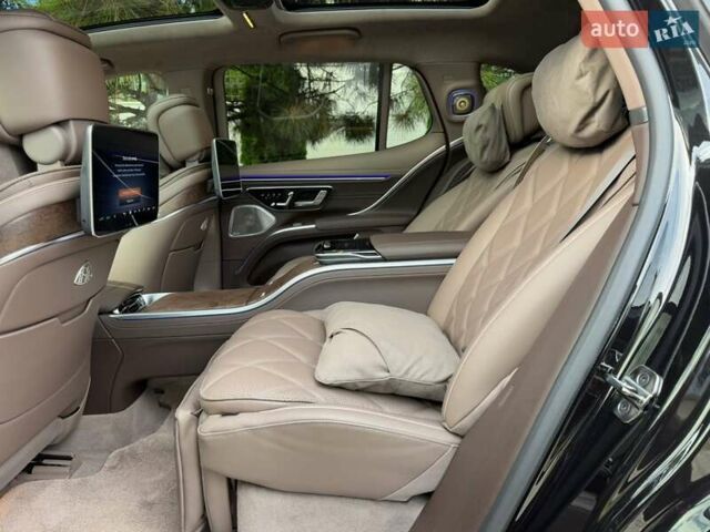 Чорний Мерседес Maybach EQS SUV, об'ємом двигуна 0 л та пробігом 3 тис. км за 207582 $, фото 46 на Automoto.ua