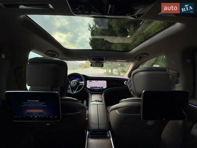 Чорний Мерседес Maybach EQS SUV, об'ємом двигуна 0 л та пробігом 3 тис. км за 207582 $, фото 55 на Automoto.ua