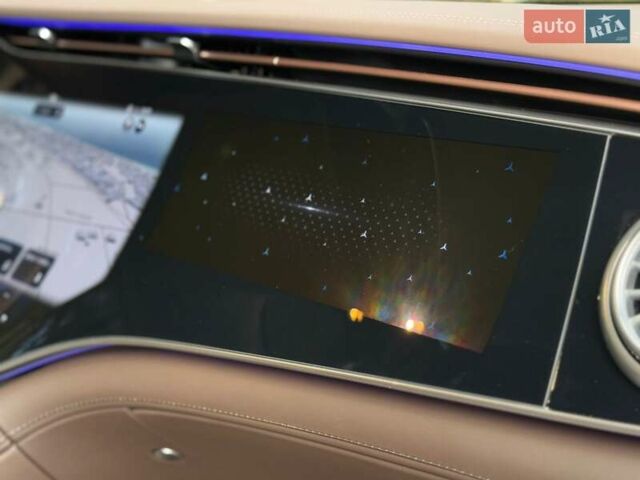 Чорний Мерседес Maybach EQS SUV, об'ємом двигуна 0 л та пробігом 3 тис. км за 207582 $, фото 80 на Automoto.ua