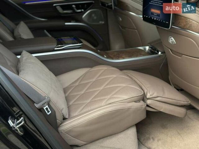 Чорний Мерседес Maybach EQS SUV, об'ємом двигуна 0 л та пробігом 3 тис. км за 207582 $, фото 85 на Automoto.ua