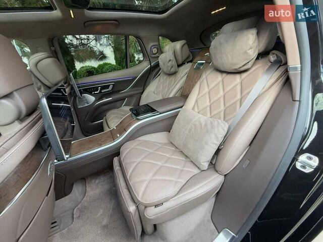 Чорний Мерседес Maybach EQS SUV, об'ємом двигуна 0 л та пробігом 3 тис. км за 207582 $, фото 41 на Automoto.ua