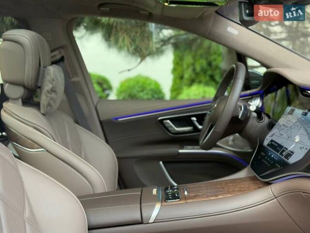 Чорний Мерседес Maybach EQS SUV, об'ємом двигуна 0 л та пробігом 3 тис. км за 207582 $, фото 83 на Automoto.ua