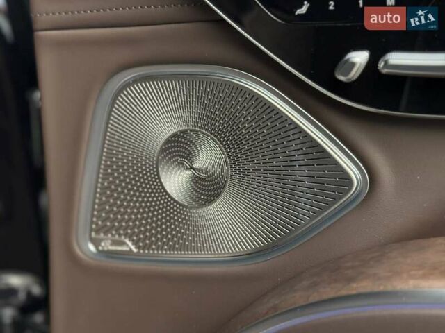 Чорний Мерседес Maybach EQS SUV, об'ємом двигуна 0 л та пробігом 3 тис. км за 207582 $, фото 75 на Automoto.ua