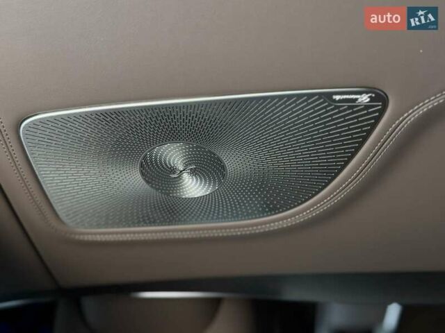 Чорний Мерседес Maybach EQS SUV, об'ємом двигуна 0 л та пробігом 3 тис. км за 207582 $, фото 90 на Automoto.ua