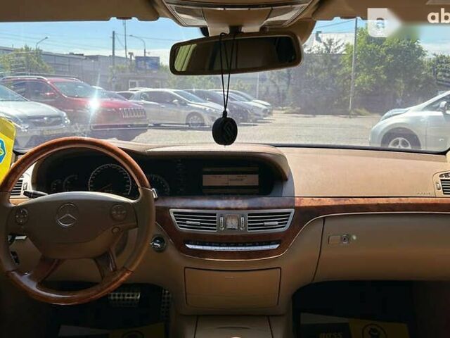 Мерседес Maybach S-Class, объемом двигателя 0 л и пробегом 450 тыс. км за 11199 $, фото 13 на Automoto.ua