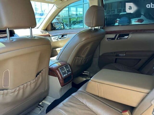 Мерседес Maybach S-Class, объемом двигателя 0 л и пробегом 450 тыс. км за 11199 $, фото 19 на Automoto.ua