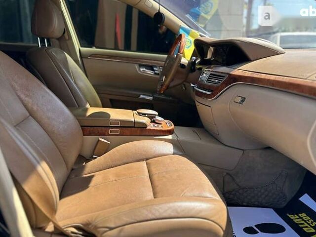 Мерседес Maybach S-Class, объемом двигателя 0 л и пробегом 450 тыс. км за 11199 $, фото 16 на Automoto.ua