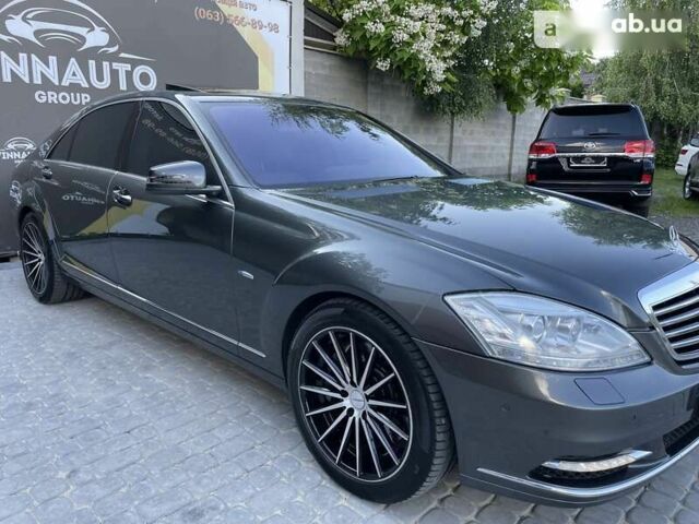 Мерседес Maybach S-Class, объемом двигателя 4.7 л и пробегом 130 тыс. км за 18900 $, фото 9 на Automoto.ua