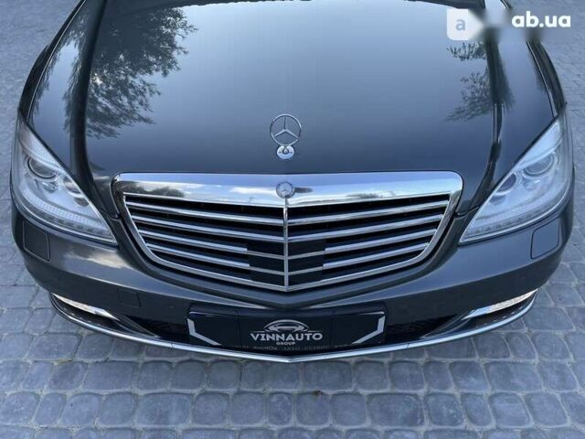 Мерседес Maybach S-Class, объемом двигателя 4.7 л и пробегом 130 тыс. км за 18900 $, фото 11 на Automoto.ua
