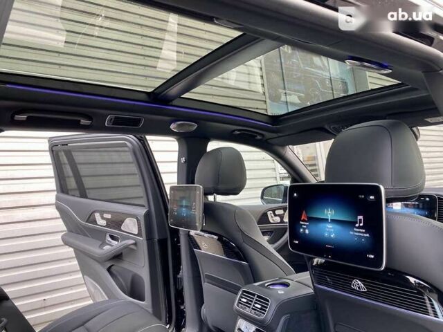 Мерседес Maybach S-Class, об'ємом двигуна 4 л та пробігом 1 тис. км за 231431 $, фото 24 на Automoto.ua