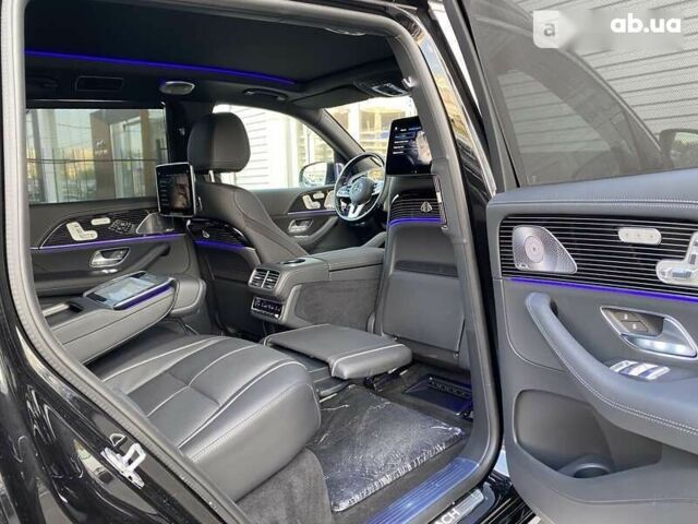 Мерседес Maybach S-Class, объемом двигателя 4 л и пробегом 1 тыс. км за 231431 $, фото 12 на Automoto.ua