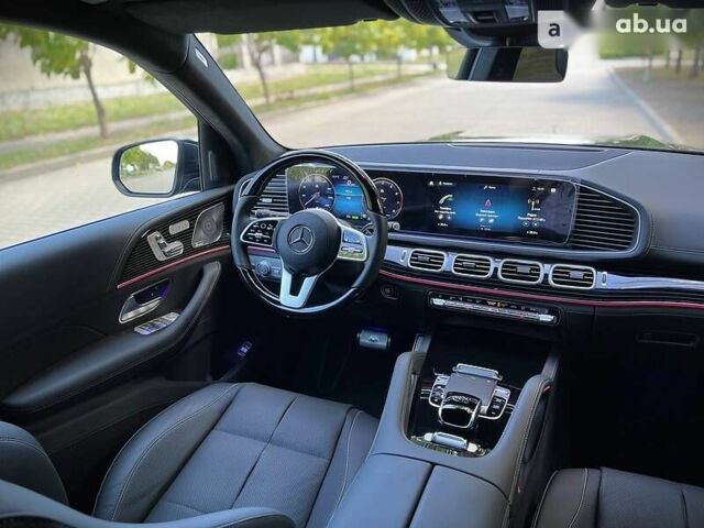 Мерседес Maybach S-Class, объемом двигателя 0 л и пробегом 23 тыс. км за 178000 $, фото 28 на Automoto.ua