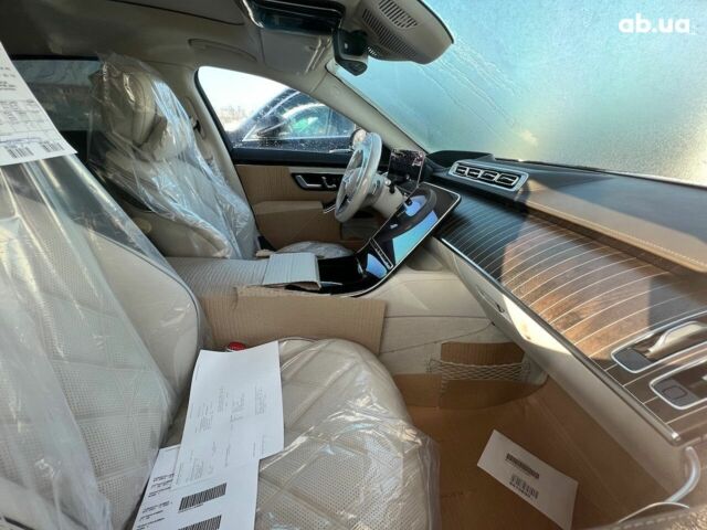 Мерседес Maybach S-Class, об'ємом двигуна 4 л та пробігом 1 тис. км за 247512 $, фото 6 на Automoto.ua
