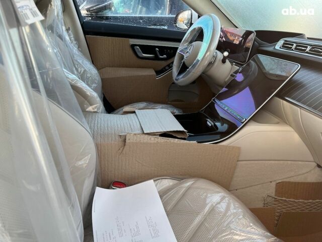 Мерседес Maybach S-Class, об'ємом двигуна 4 л та пробігом 1 тис. км за 247512 $, фото 12 на Automoto.ua
