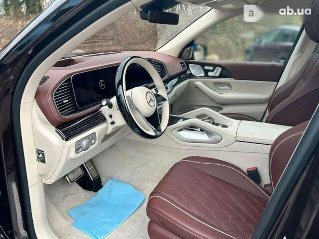 Мерседес Maybach S-Class, объемом двигателя 0 л и пробегом 1 тыс. км за 296017 $, фото 9 на Automoto.ua