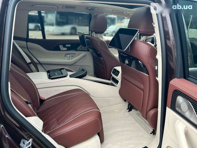 Мерседес Maybach S-Class, об'ємом двигуна 0 л та пробігом 1 тис. км за 296017 $, фото 11 на Automoto.ua