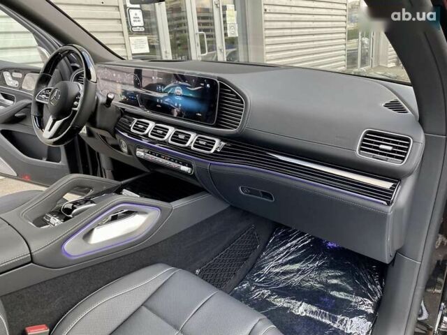 Мерседес Maybach S-Class, объемом двигателя 4 л и пробегом 1 тыс. км за 224968 $, фото 6 на Automoto.ua