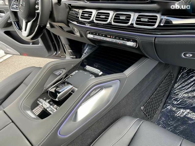 Мерседес Maybach S-Class, объемом двигателя 4 л и пробегом 1 тыс. км за 224968 $, фото 10 на Automoto.ua