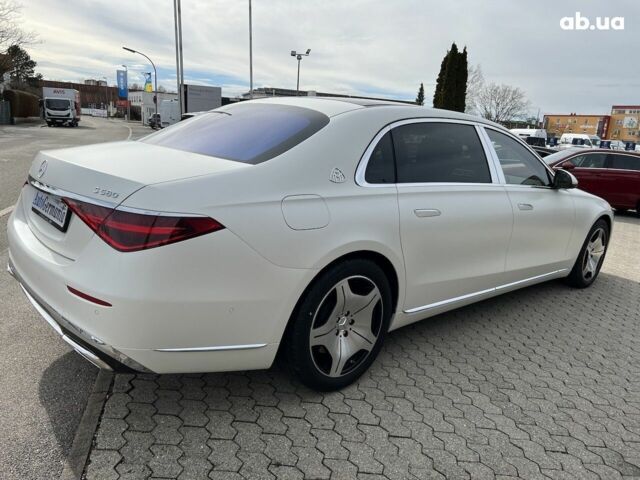 Мерседес Maybach S-Class, объемом двигателя 3.98 л и пробегом 13 тыс. км за 184539 $, фото 14 на Automoto.ua