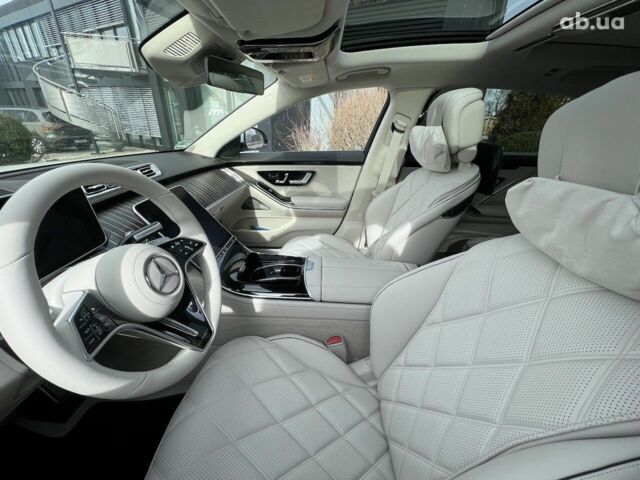 Мерседес Maybach S-Class, объемом двигателя 3.98 л и пробегом 13 тыс. км за 184539 $, фото 19 на Automoto.ua