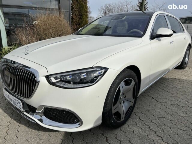 Мерседес Maybach S-Class, объемом двигателя 3.98 л и пробегом 13 тыс. км за 184539 $, фото 26 на Automoto.ua